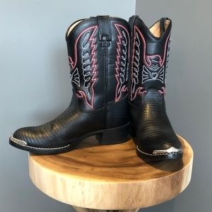 Kids Durango cowboy boots. Excellent condition